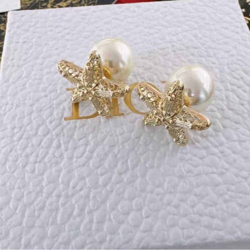 Dior Gold Starfish Pearl Back Stud Earrings